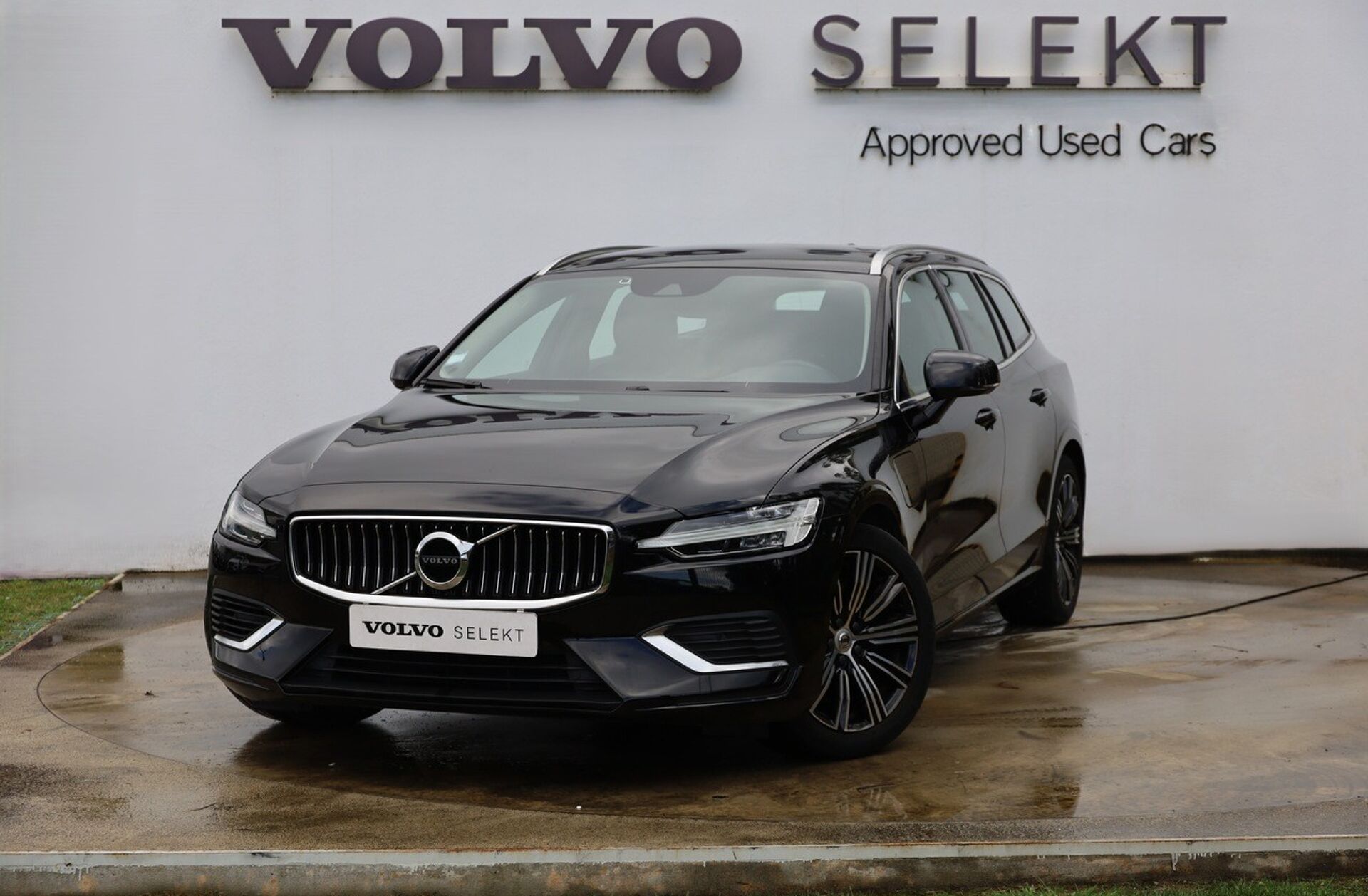 VOLVO V60 2.0 T6 AWD TE Inscription Expression