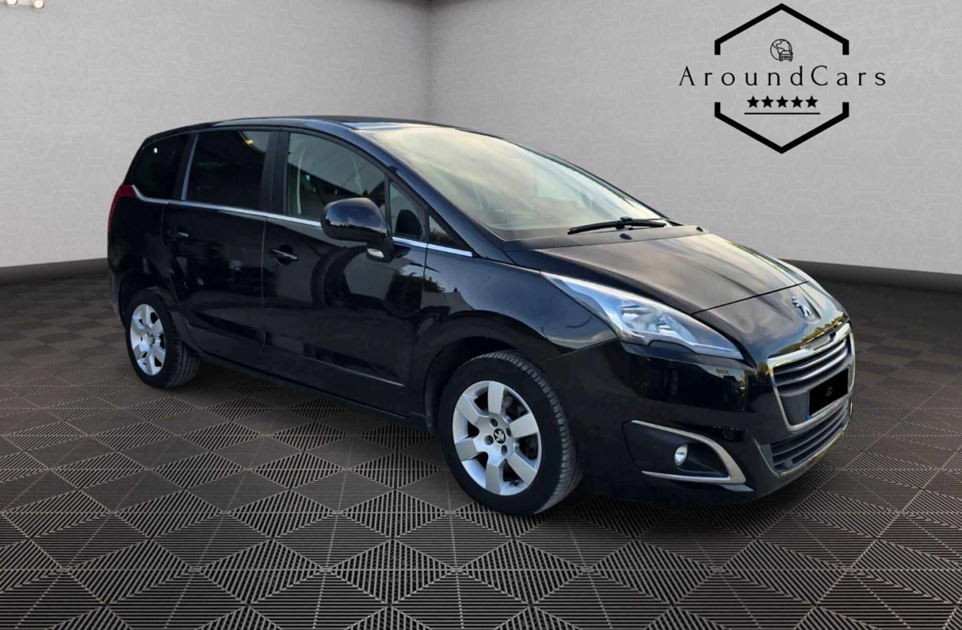PEUGEOT 5008 1.6 BlueHDi Allure