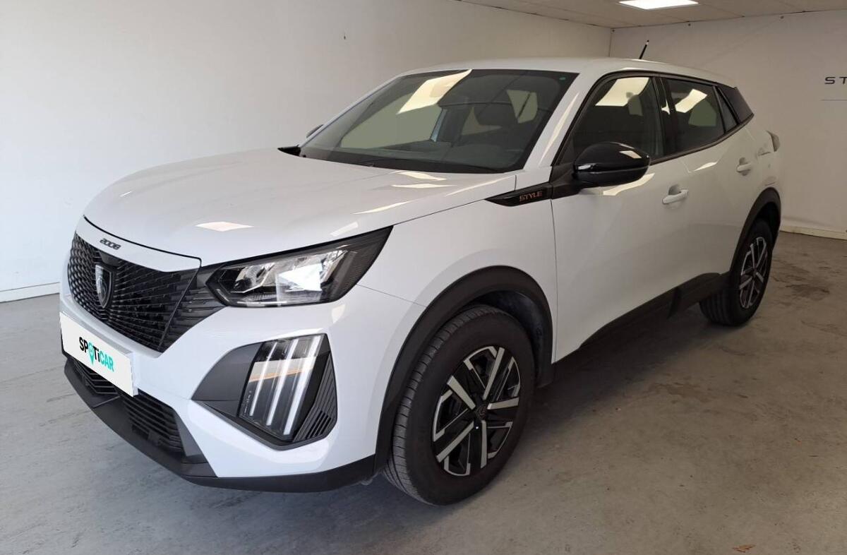 PEUGEOT 2008 1.2 PureTech Style