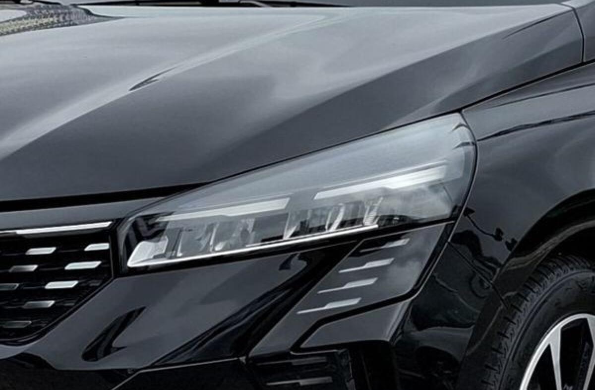 RENAULT Clio 1.0 TCe Techno