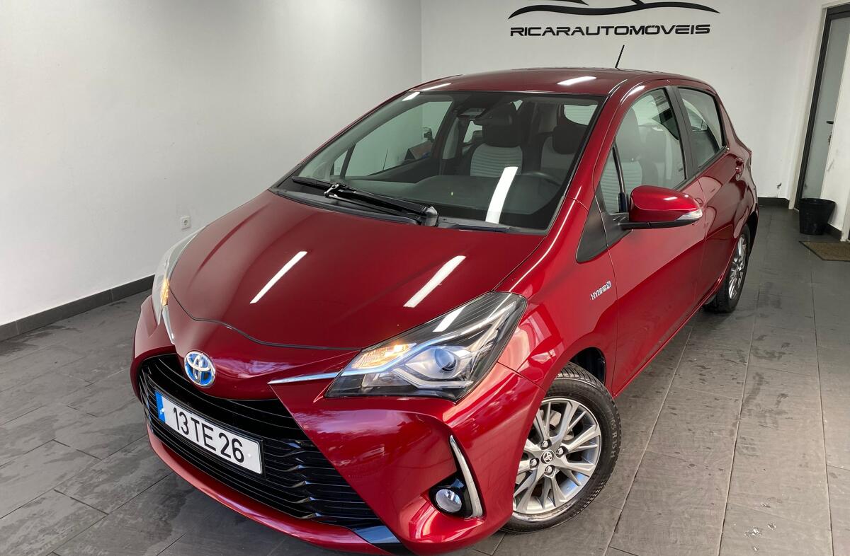 TOYOTA Yaris 1.5 HSD Comfort