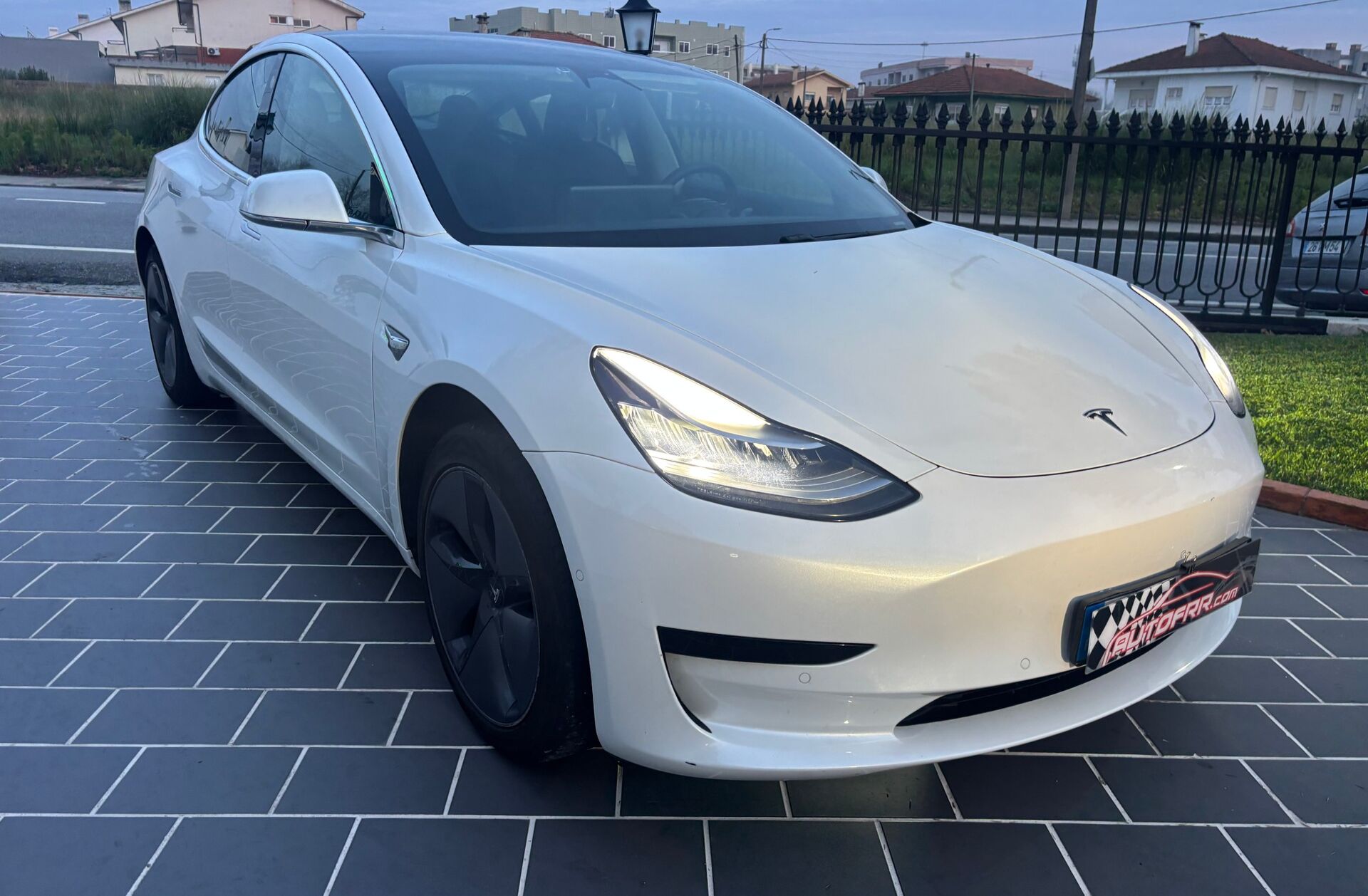 TESLA Model 3 Standard RWD Plus