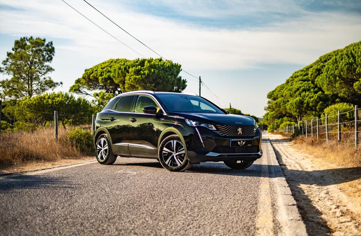 PEUGEOT 3008 1.6 Hybrid4 GT Pack e-EAT8