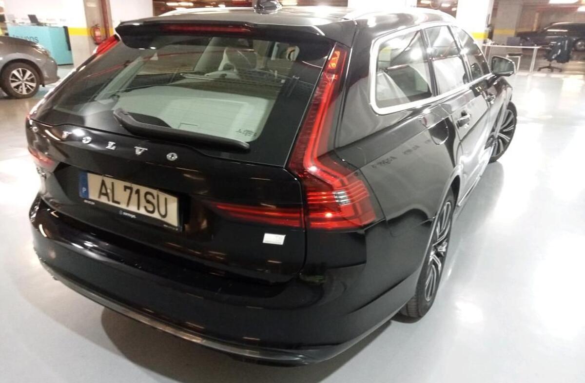 VOLVO V90 2.0 T8 PHEV Inscription Expression AWD