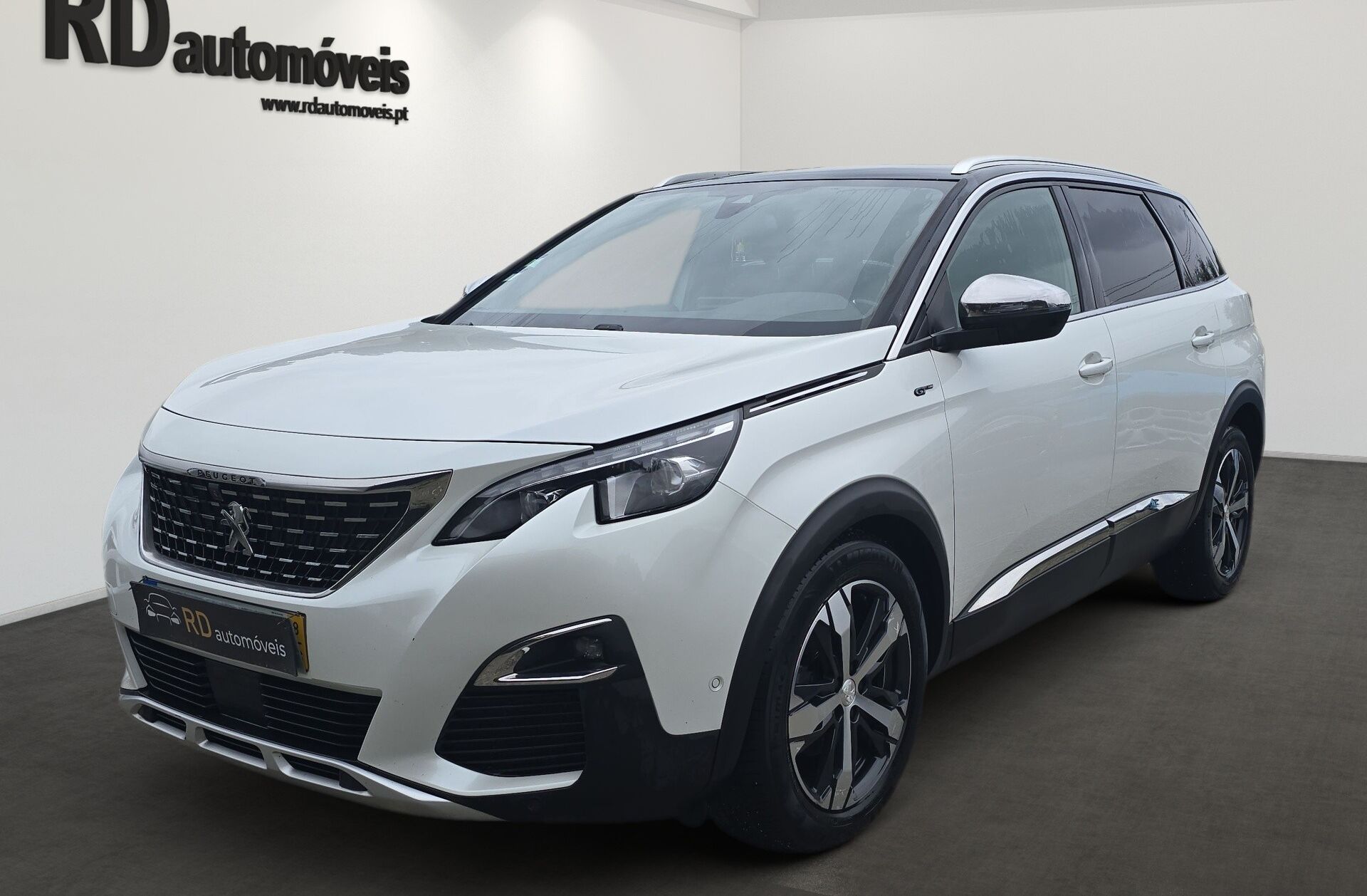 PEUGEOT 5008 2.0 BlueHDi GT EAT6