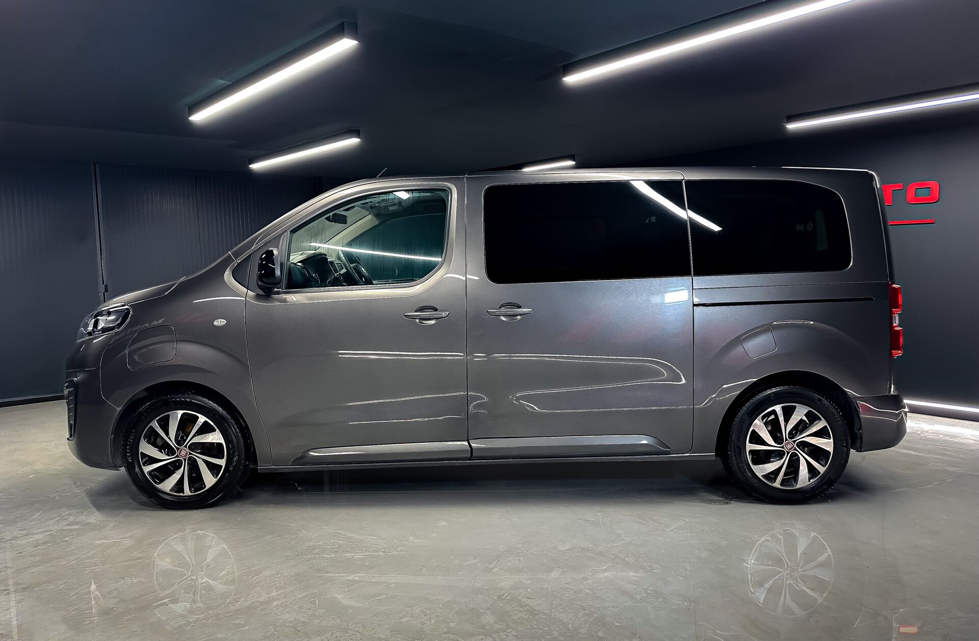 FIAT Ulysse E-  50 kWh Shuttle