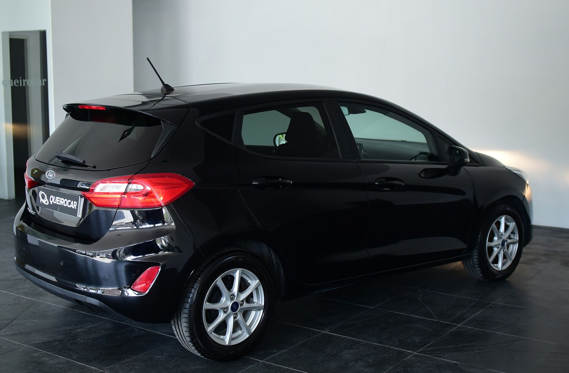 FORD Fiesta 1.1 Ti-VCT Business