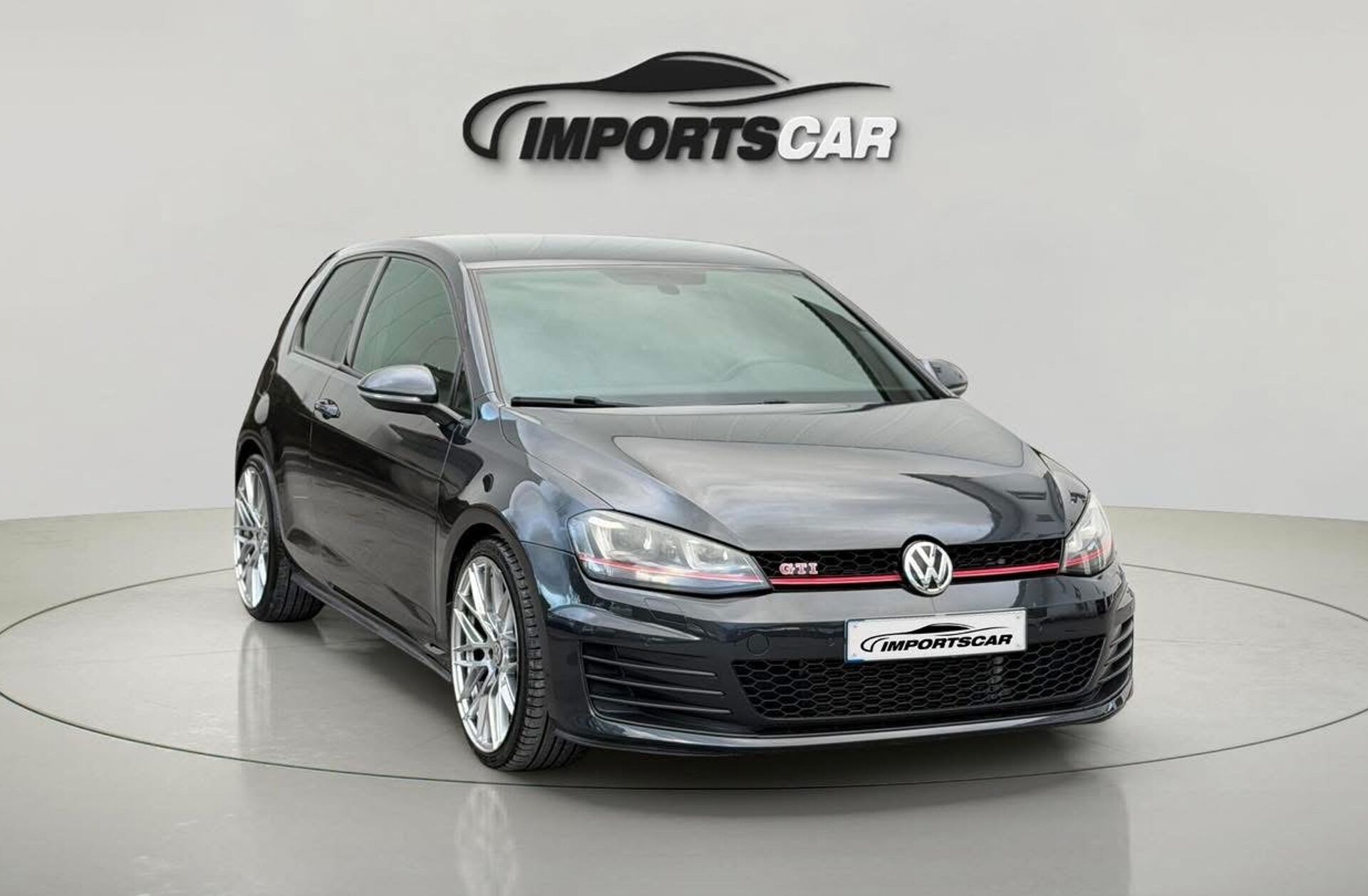 VOLKSWAGEN Golf 2.0 TSi GTi Performance