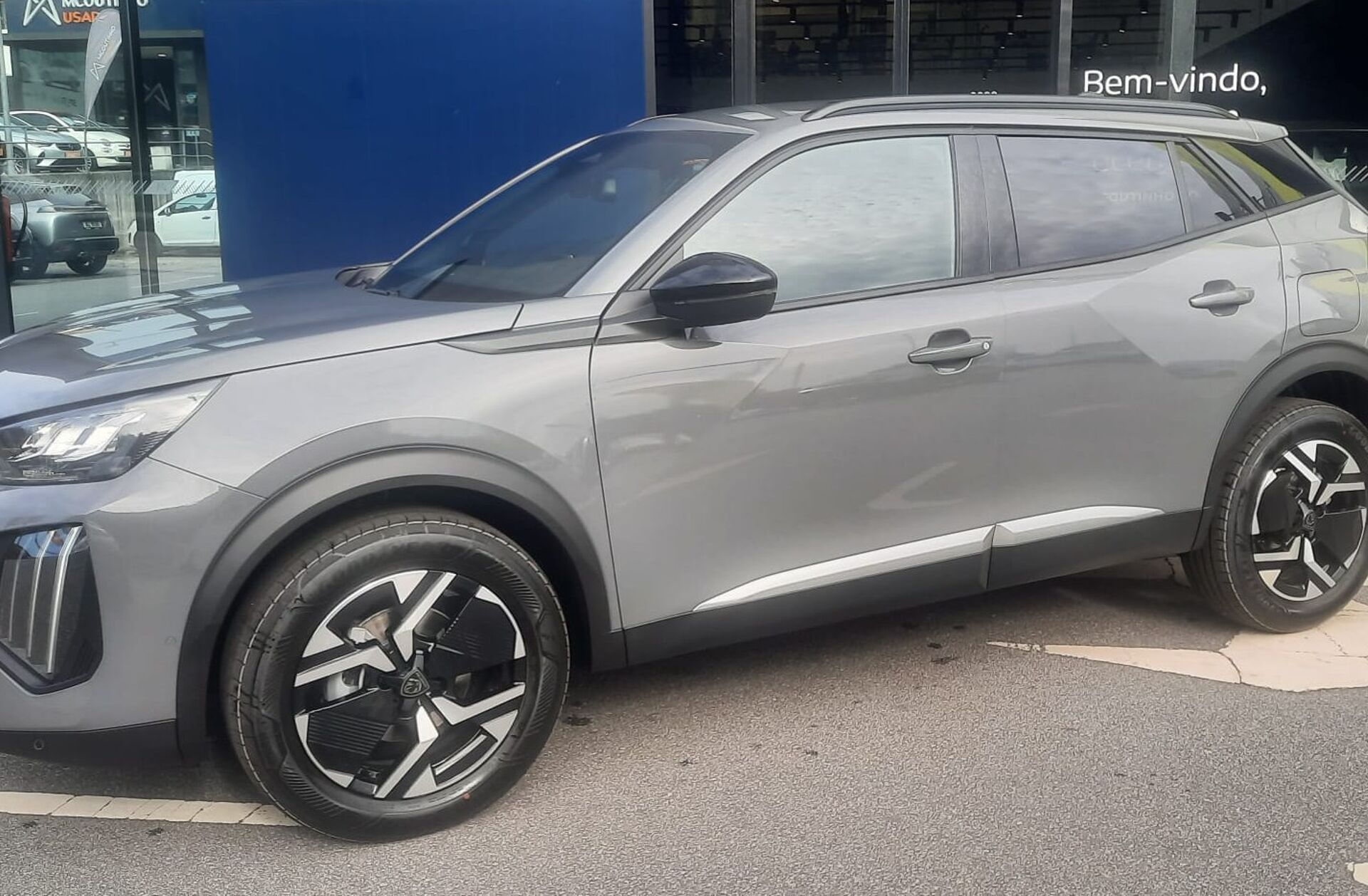 PEUGEOT 2008 1.2 PureTech Allure