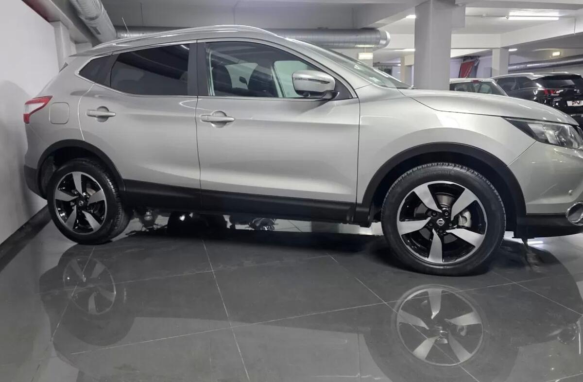 NISSAN Qashqai 1.6 dCi N-Connecta Xtronic