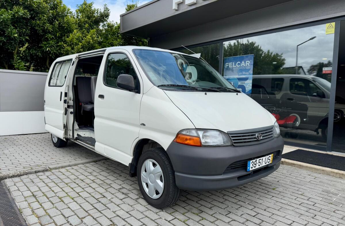TOYOTA Hiace 2.5 D-4D Longa TSE 3.0T