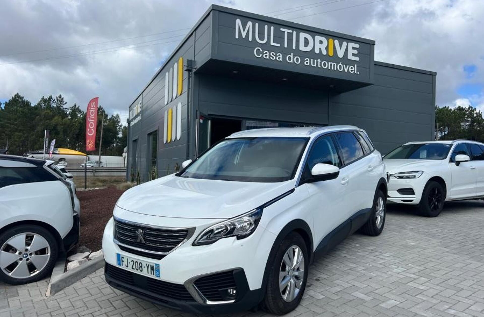 PEUGEOT 5008 1.5 BlueHDi Allure EAT8