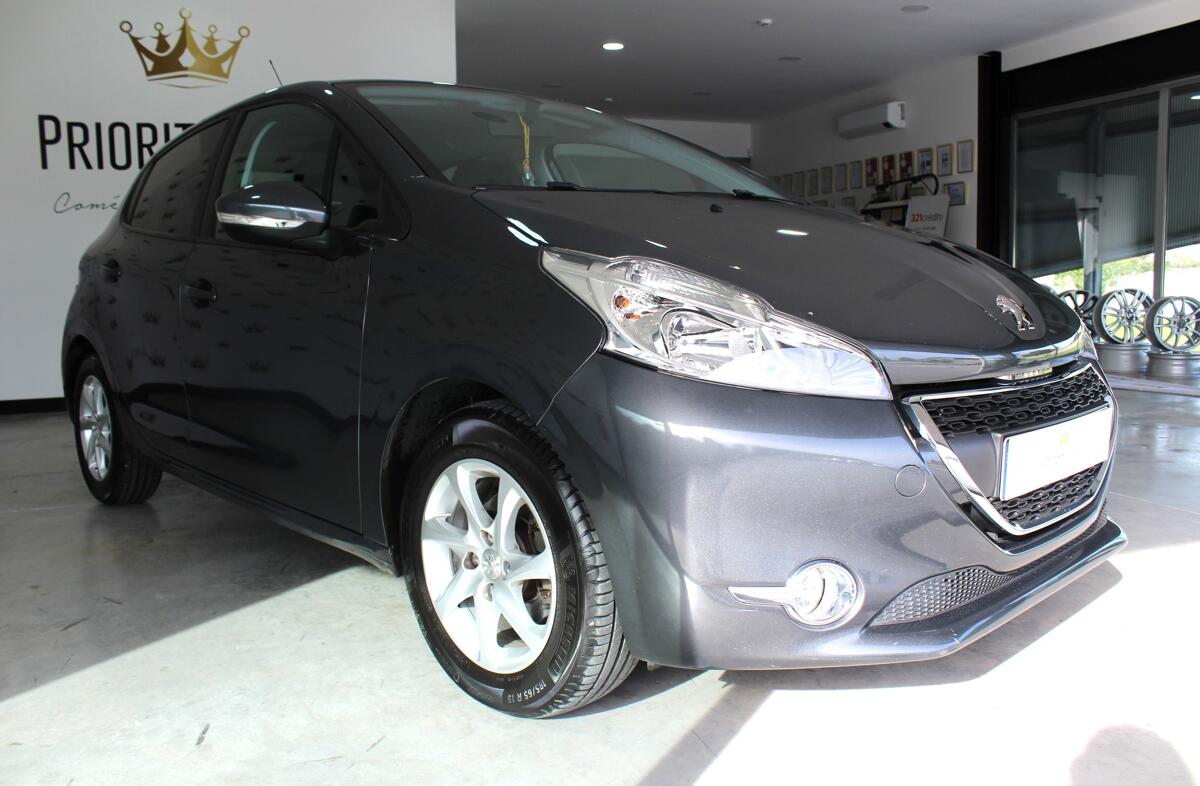 PEUGEOT 208 1.4 HDi Active