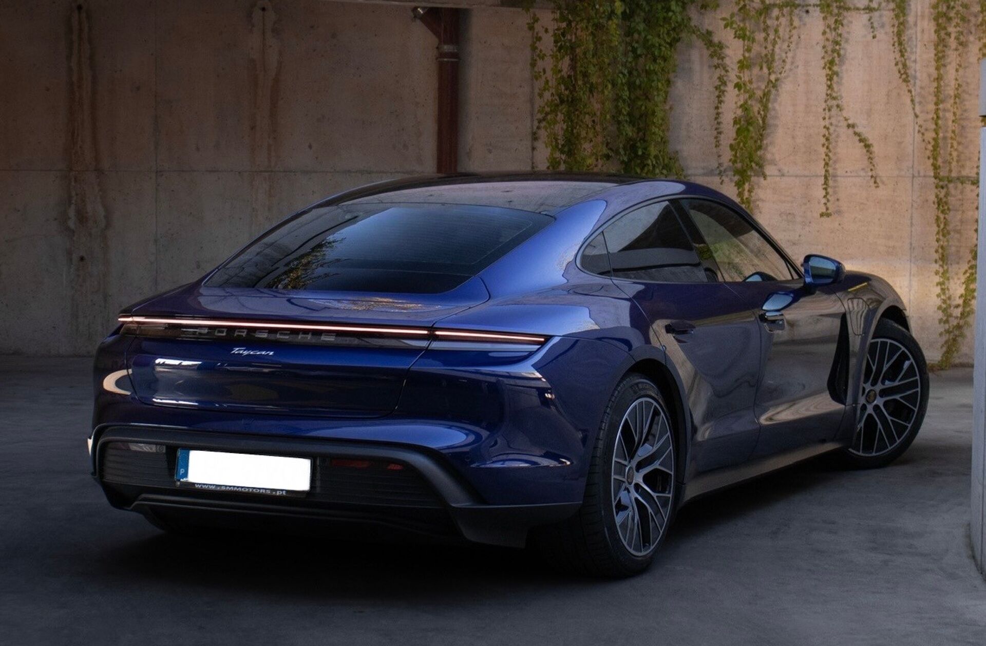 PORSCHE Taycan Taycan