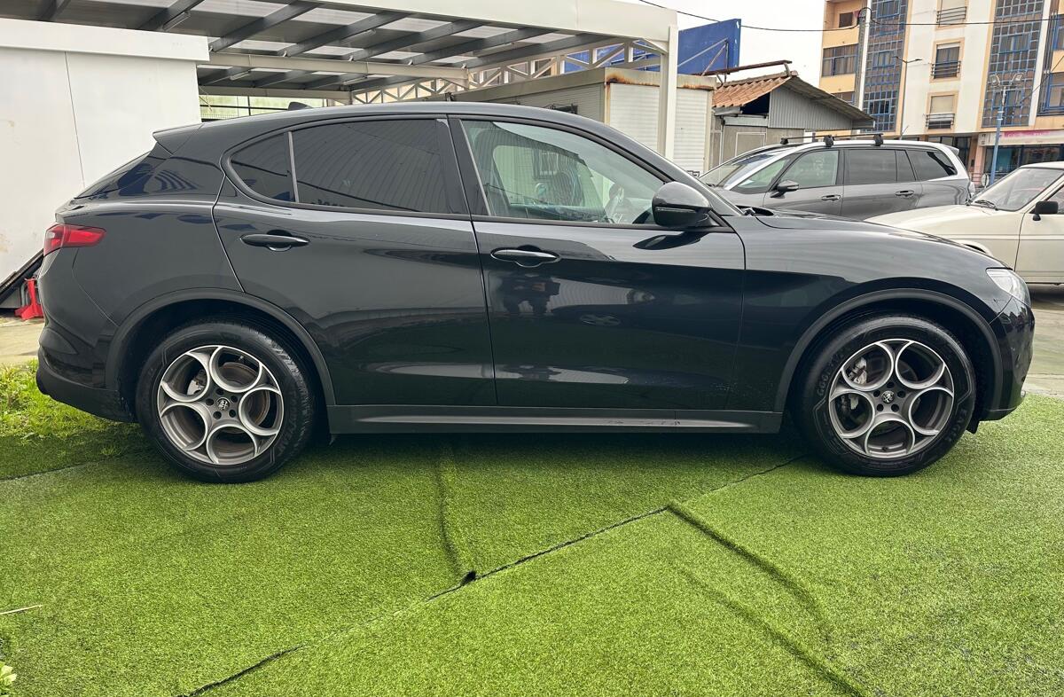 ALFA ROMEO Stelvio 2.2 D Sprint AT8