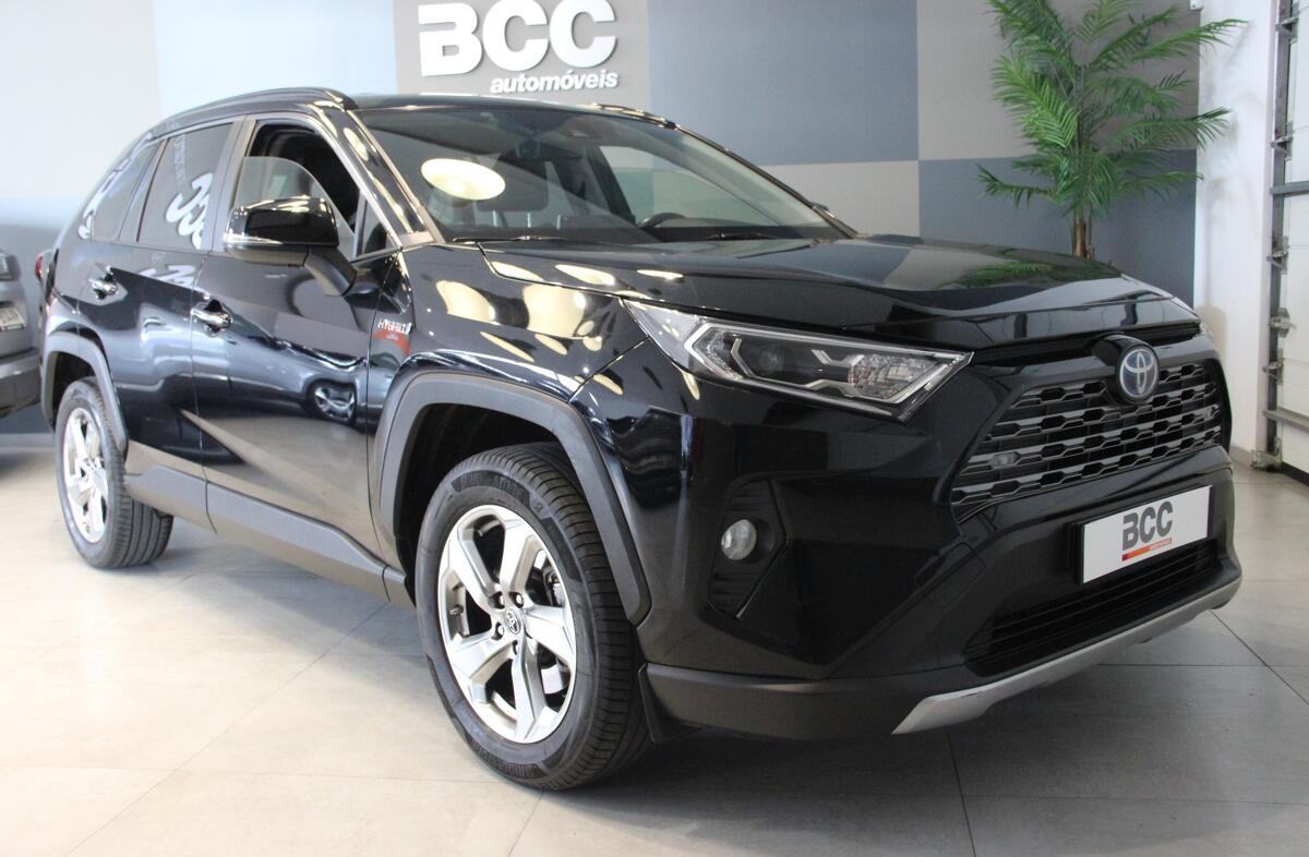 TOYOTA RAV 4 2.5 HDF Exclusive