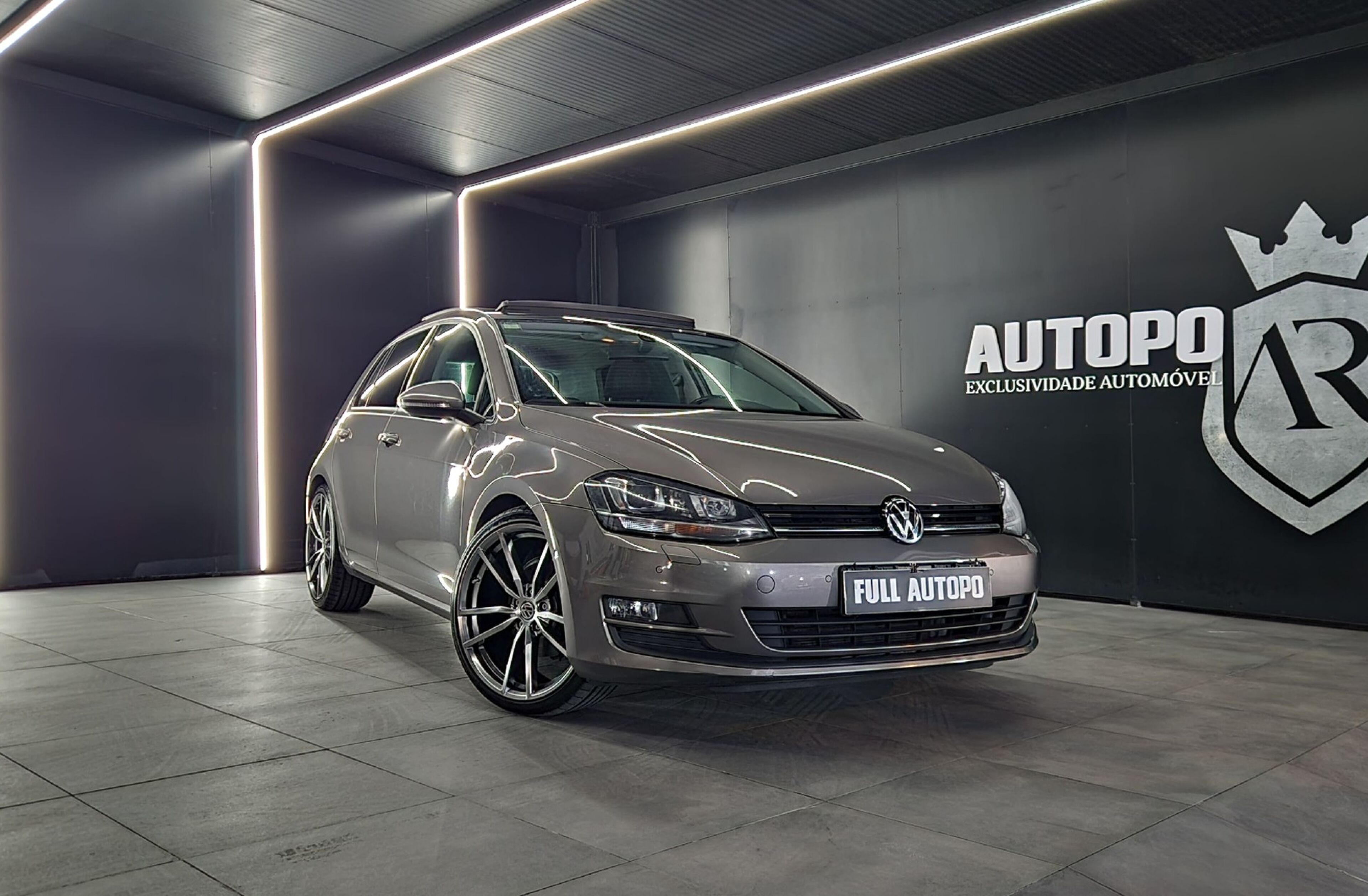 VOLKSWAGEN Golf 1.6 TDi Confortline