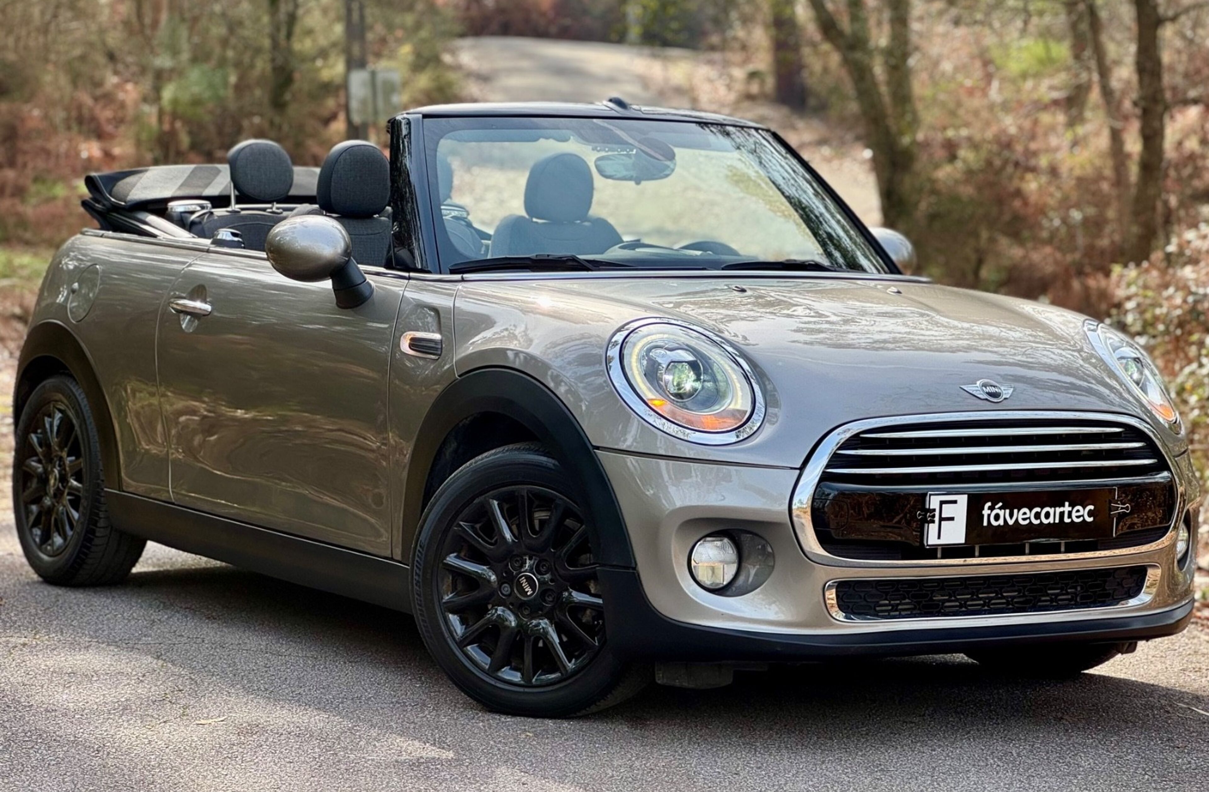 MINI Mini Cooper Premium JCW Auto