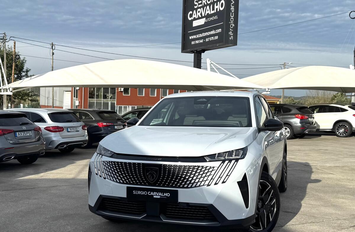 PEUGEOT 3008 1.2 Hybrid Allure e-DCS6