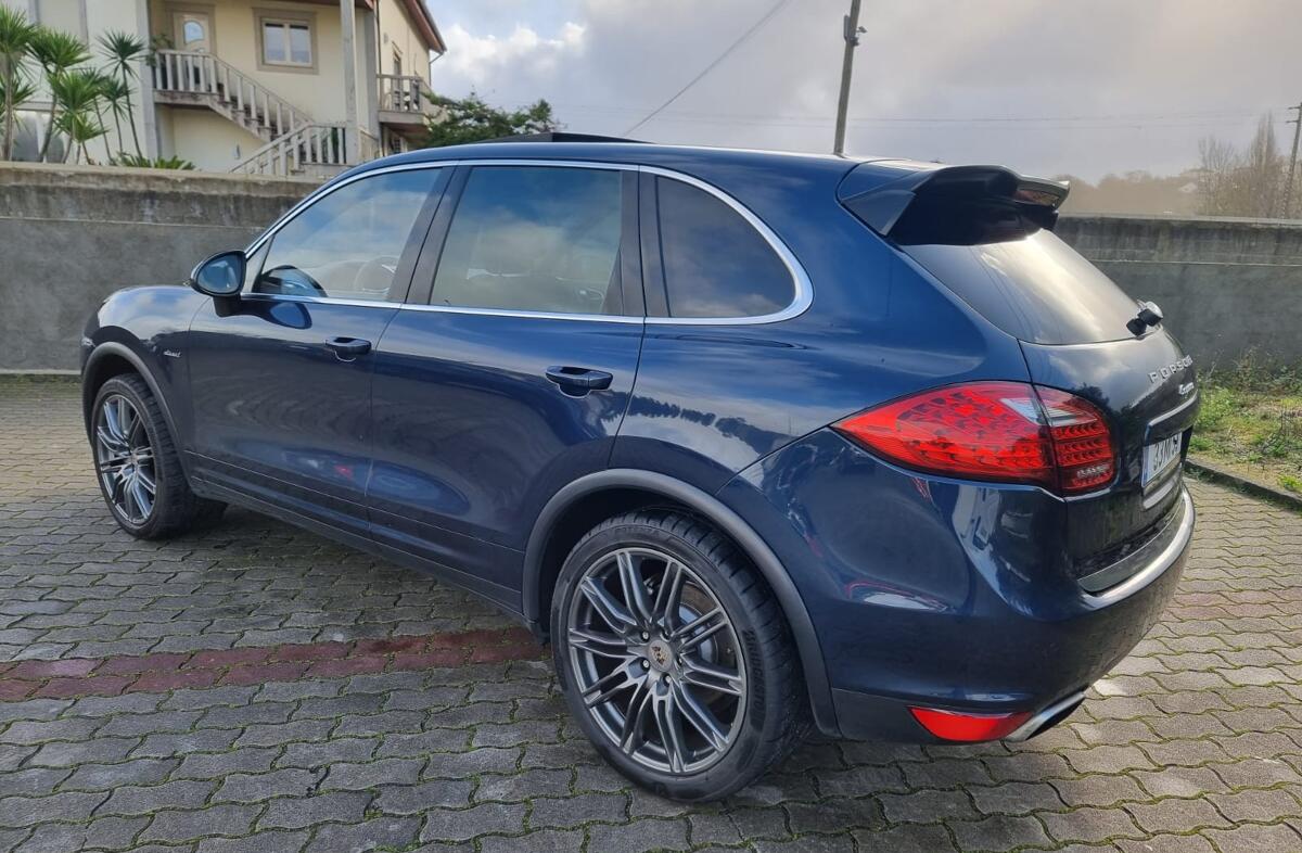 PORSCHE Cayenne II