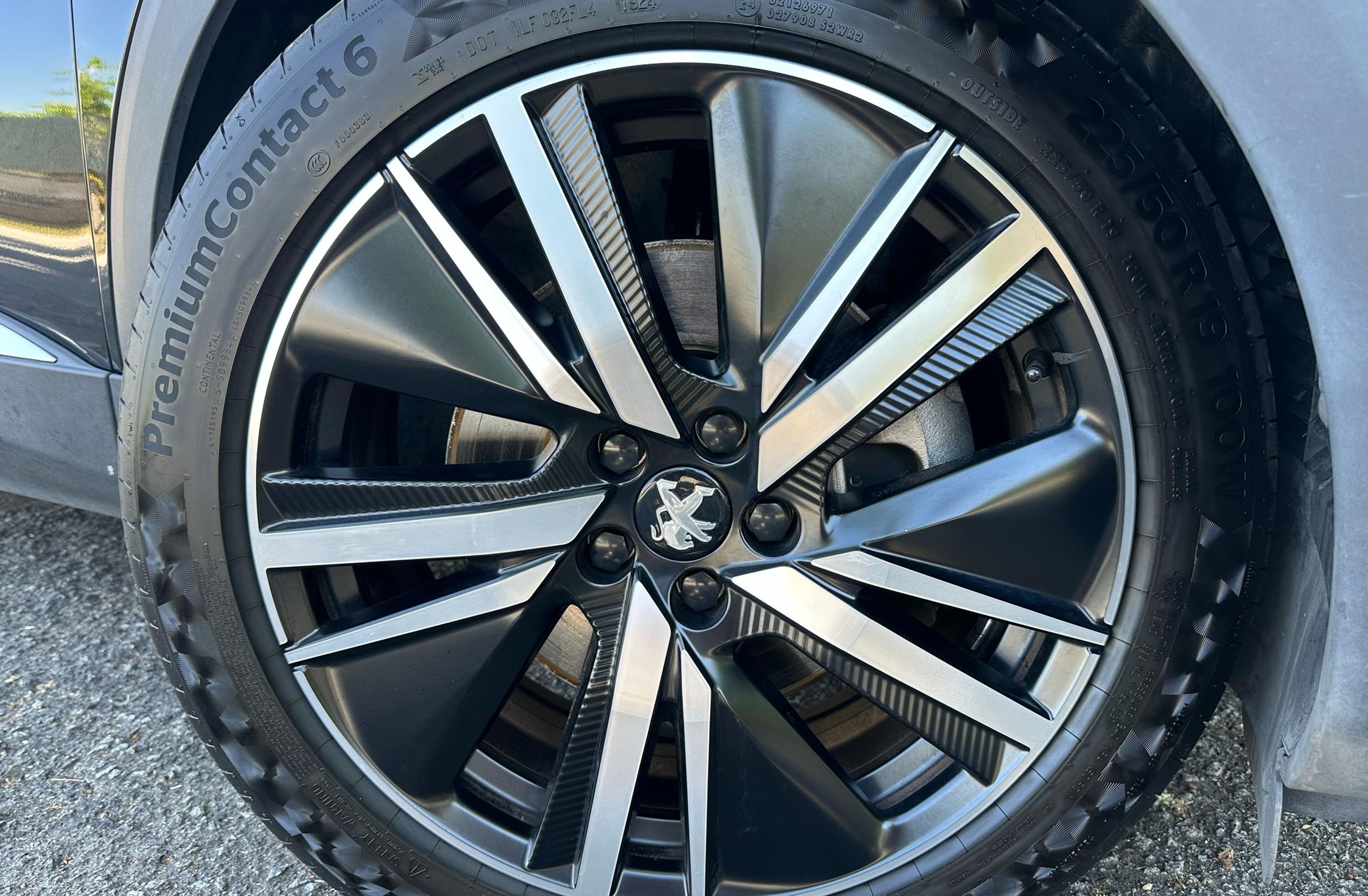 PEUGEOT 3008 1.6 Hybrid GT Pack e-EAT8