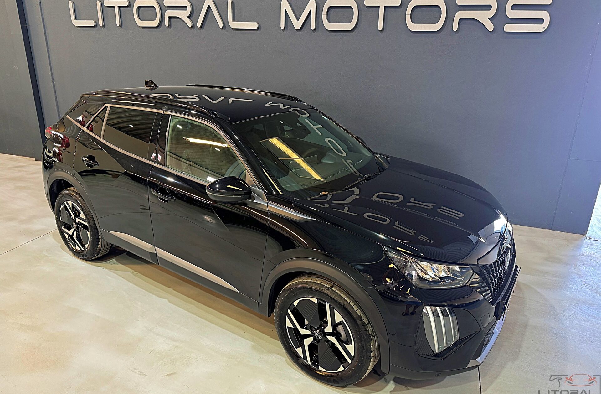 PEUGEOT 2008 1.2 PureTech Allure