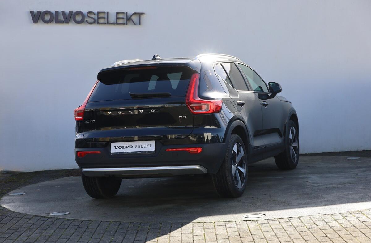 VOLVO XC40 2.0 B3 Core