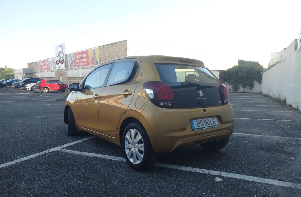 PEUGEOT 108 Top! 1.2 PureTech Allure
