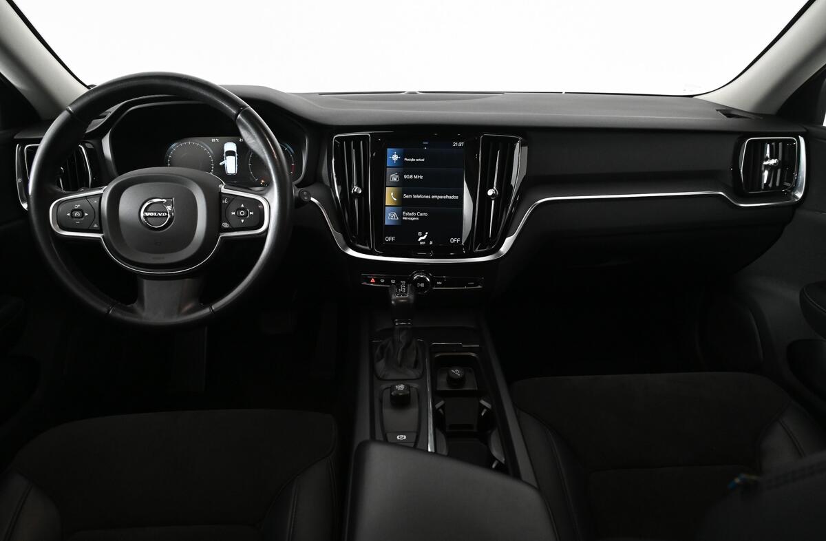 VOLVO V60 2.0 D3 Momentum Geartronic