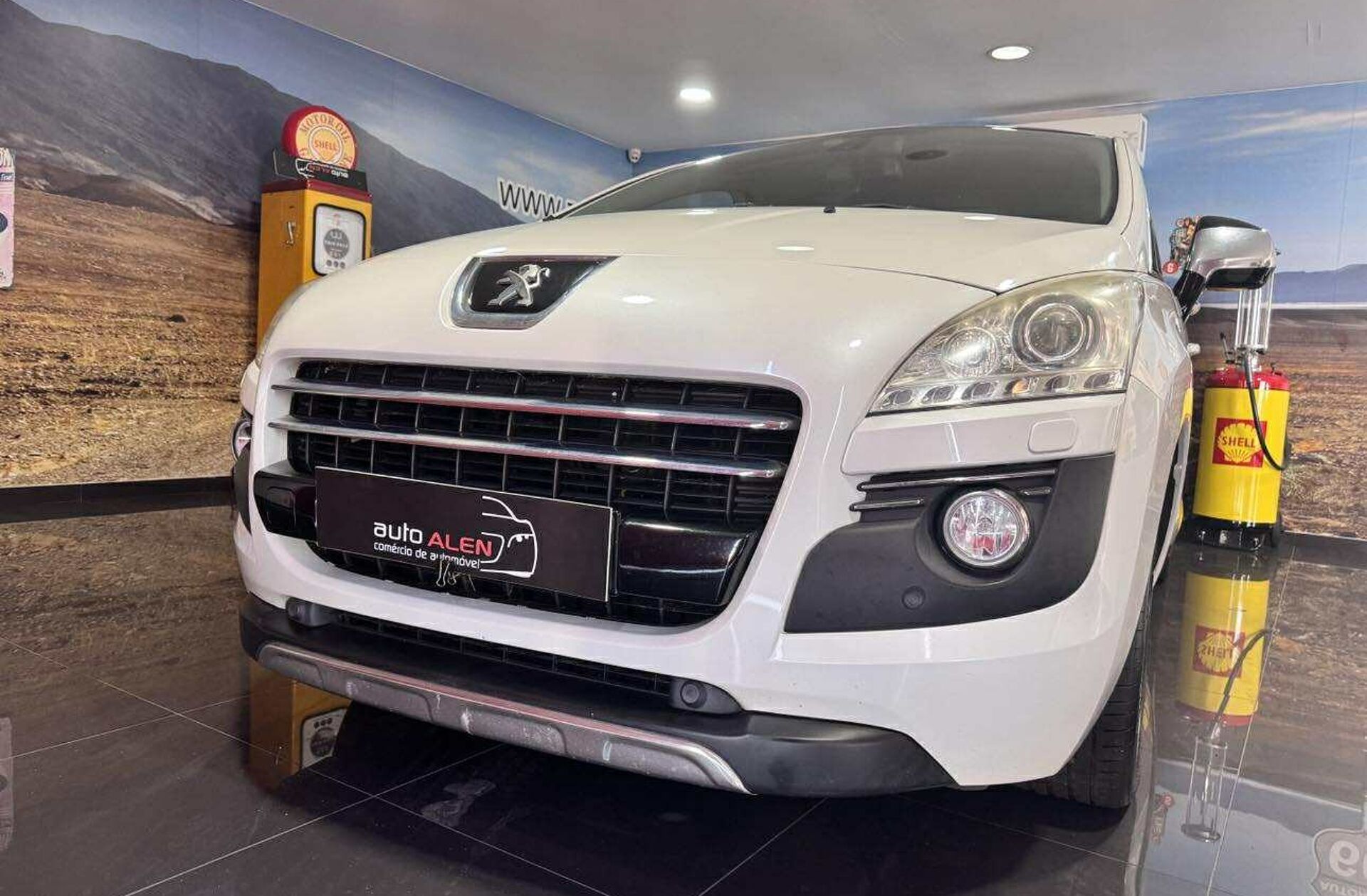 PEUGEOT 3008 2.0 HDi Hybrid4