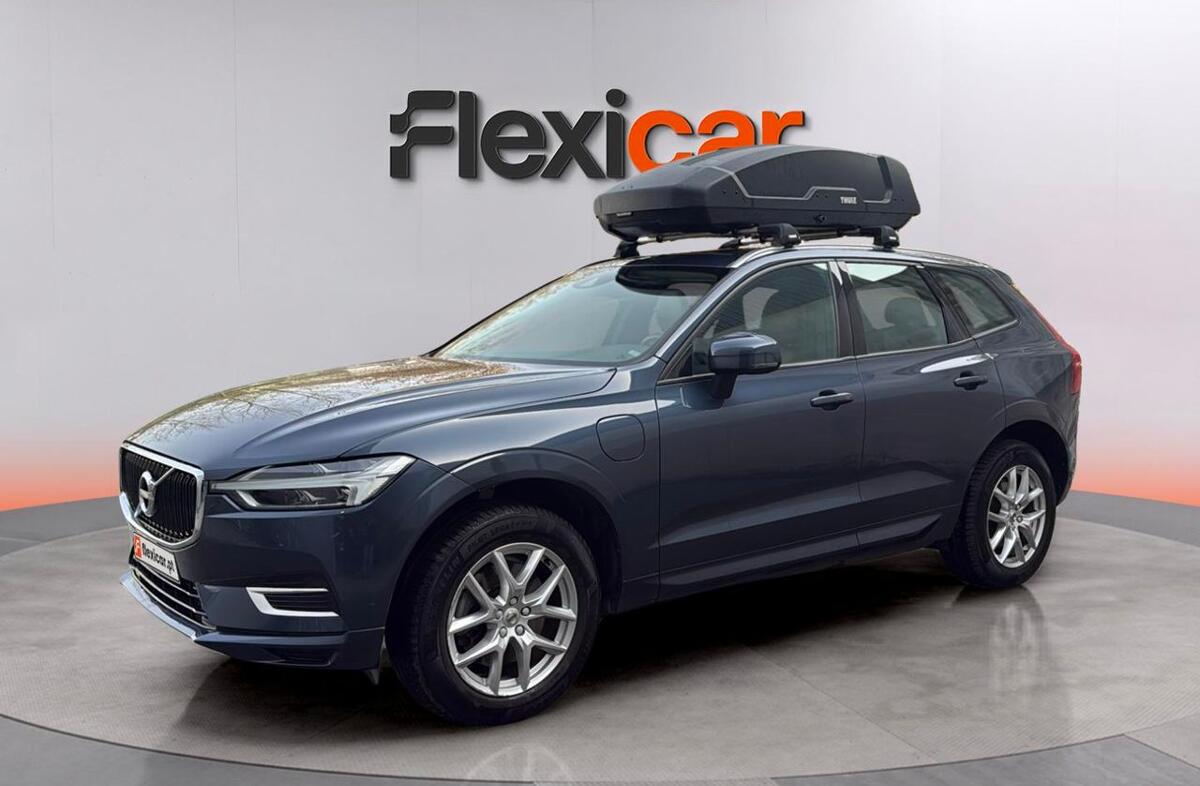 VOLVO XC60 2.0 T8 PHEV Momentum AWD