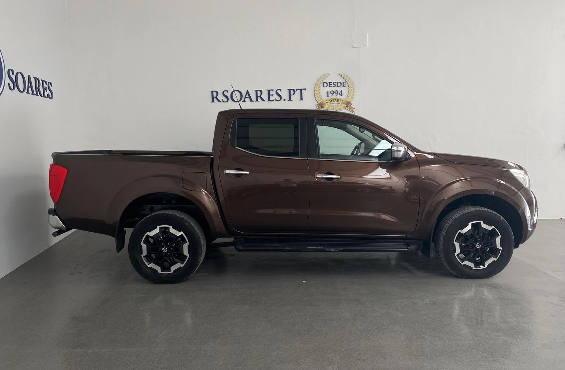 NISSAN Navara 2.3 dCi CD 4WD N-Connecta