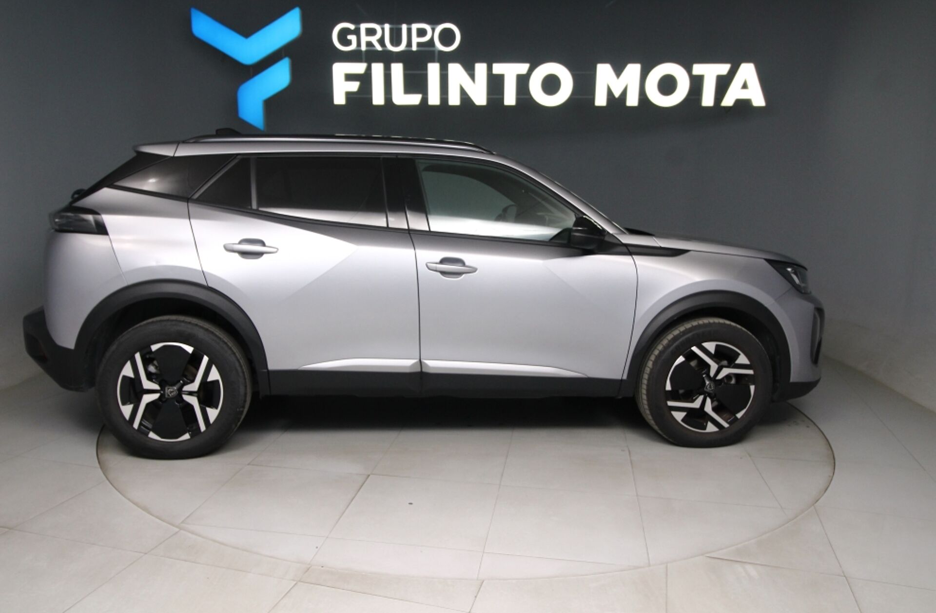 PEUGEOT 2008 1.2 PureTech Allure