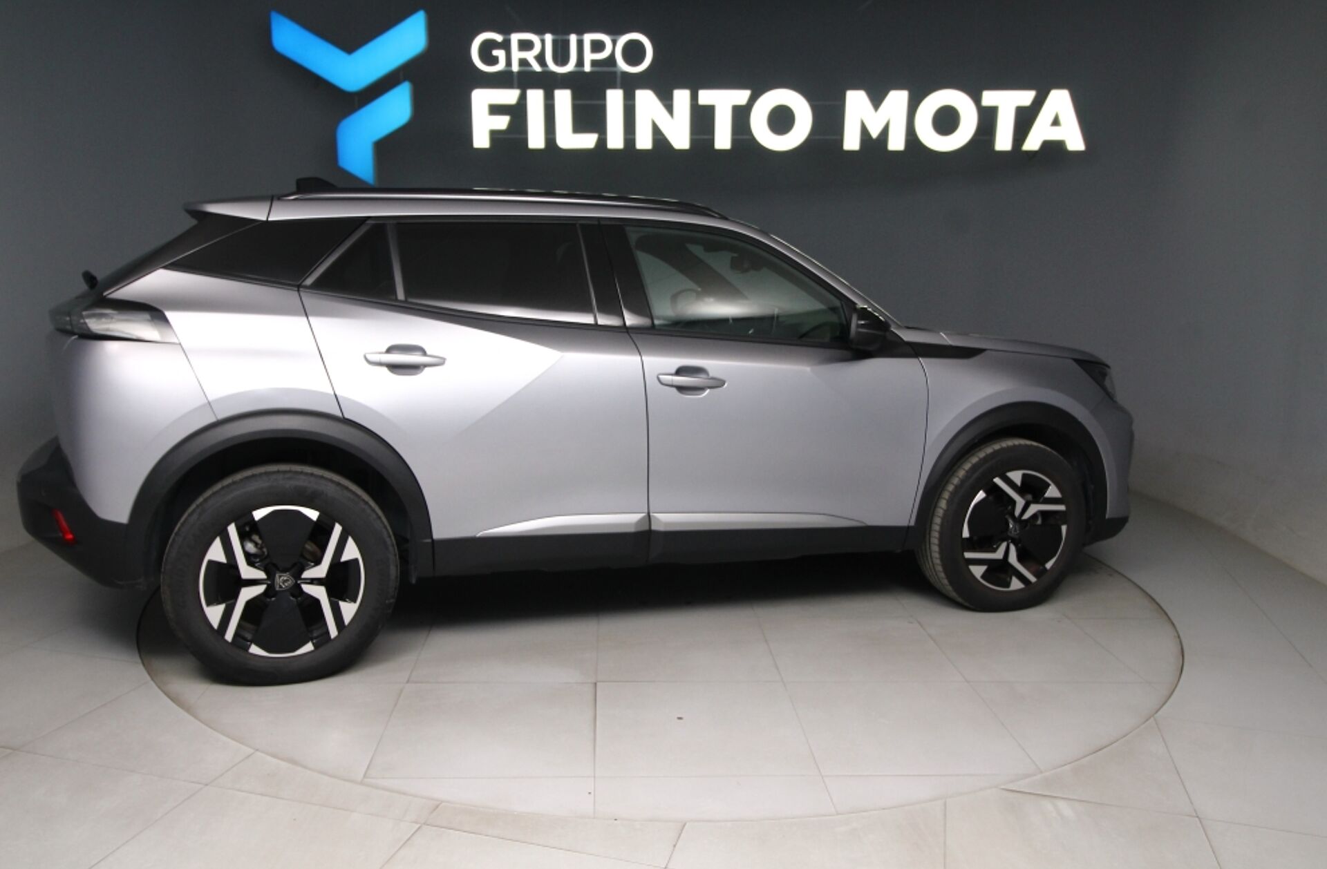 PEUGEOT 2008 1.2 PureTech Allure