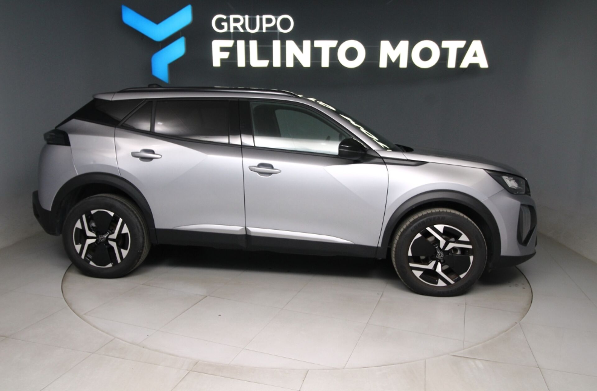 PEUGEOT 2008 1.2 PureTech Allure