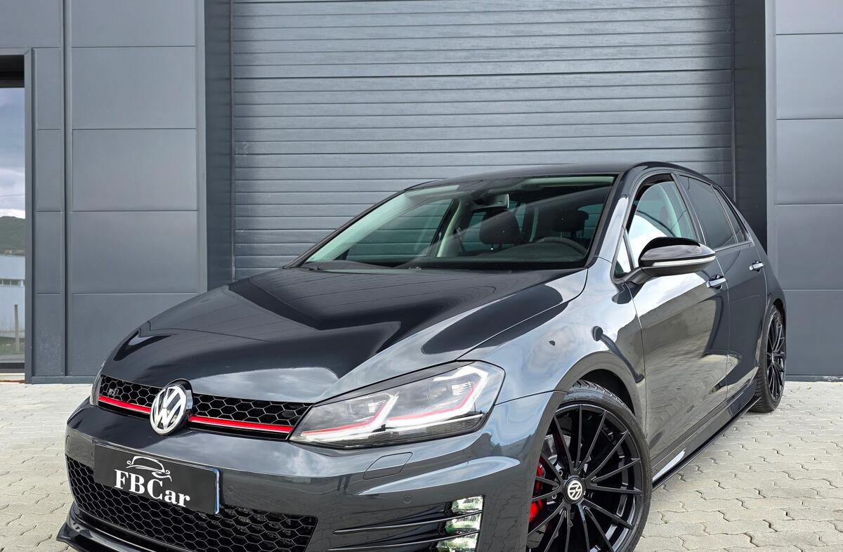 VOLKSWAGEN Golf 1.6 TDi Highline
