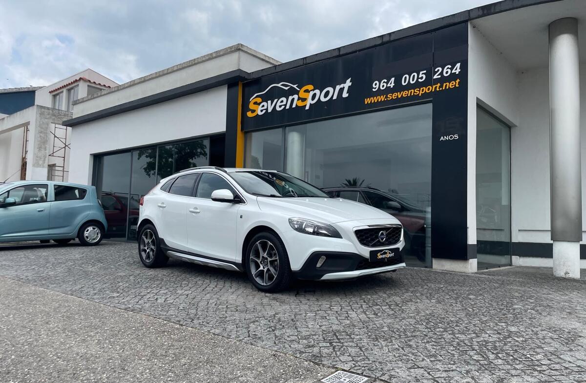 VOLVO V40 2.0 D2 Momentum Geartronic