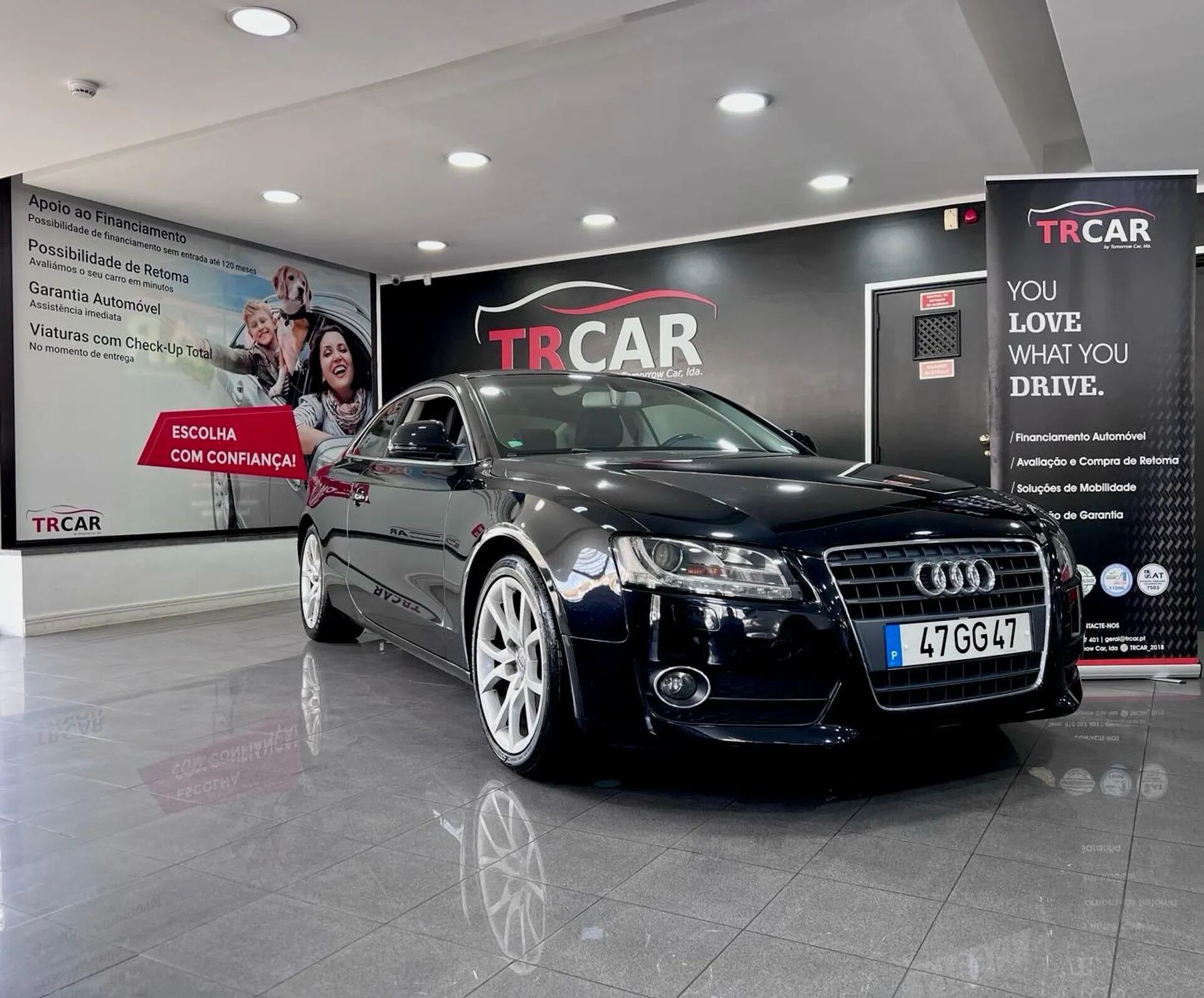 Audi A5 1.8 TFSi com 210 000 km por 13 490 € TRCAR | Braga