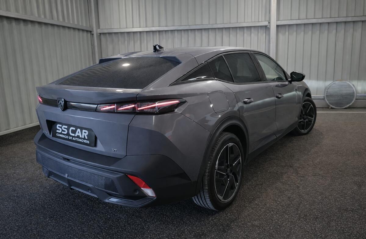 PEUGEOT 408 1.2 PureTech GT EAT8