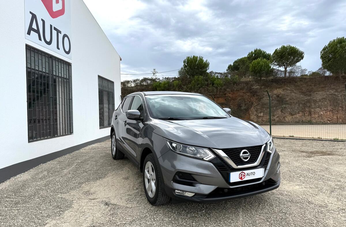 NISSAN Qashqai 1.5 dCi N-Connecta
