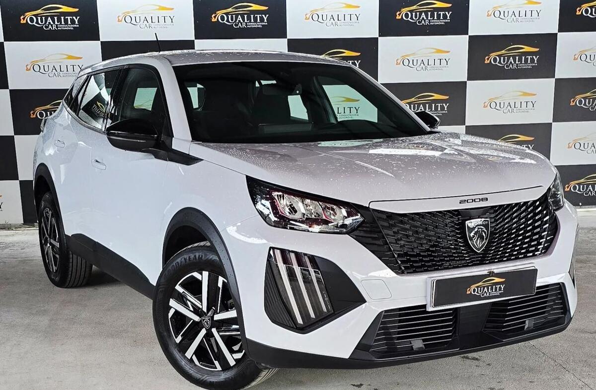 PEUGEOT 2008 1.2 PureTech Allure