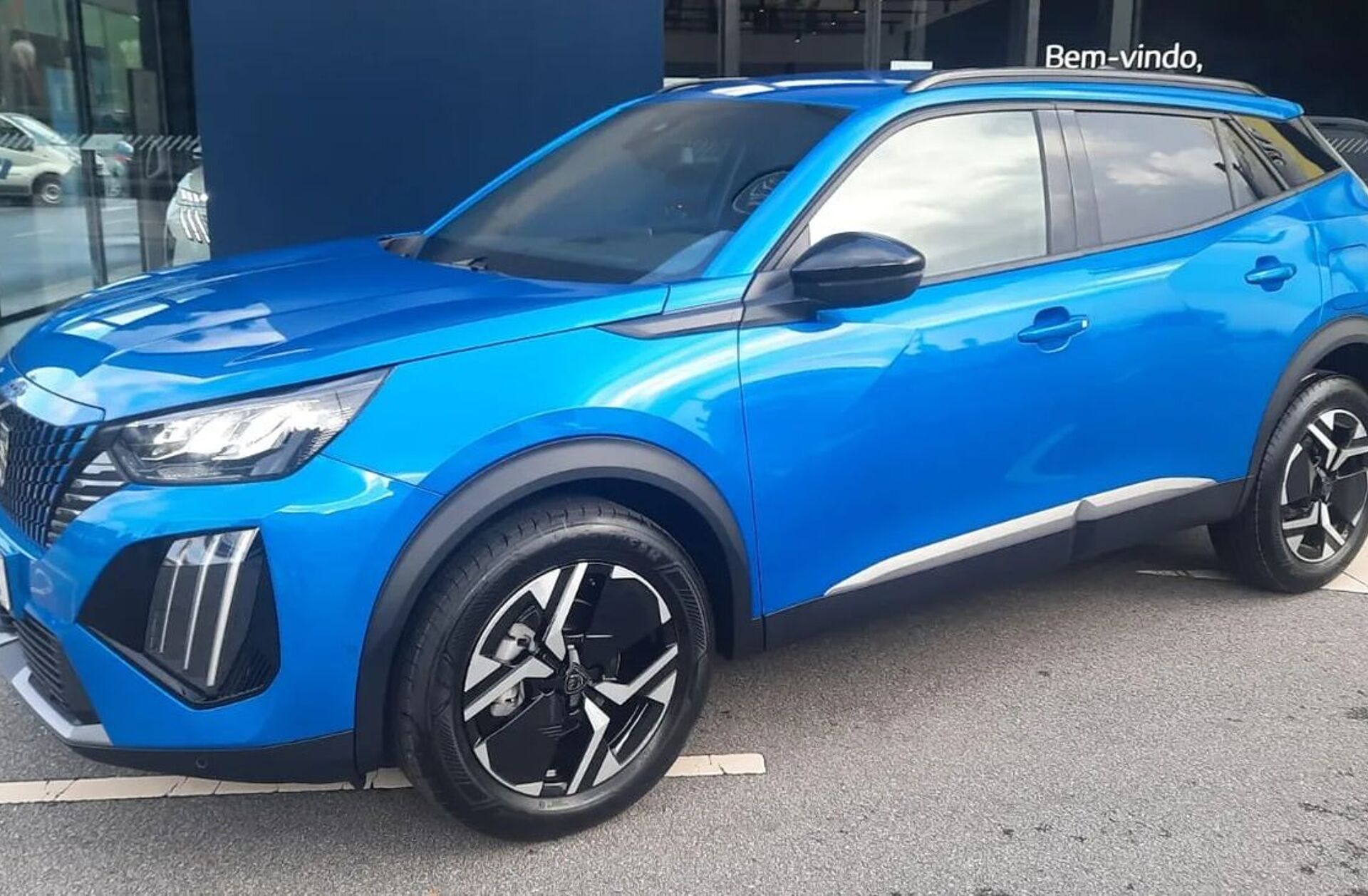 PEUGEOT 2008 1.2 PureTech Allure