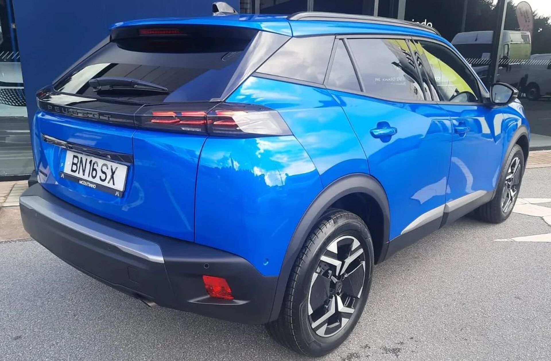 PEUGEOT 2008 1.2 PureTech Allure