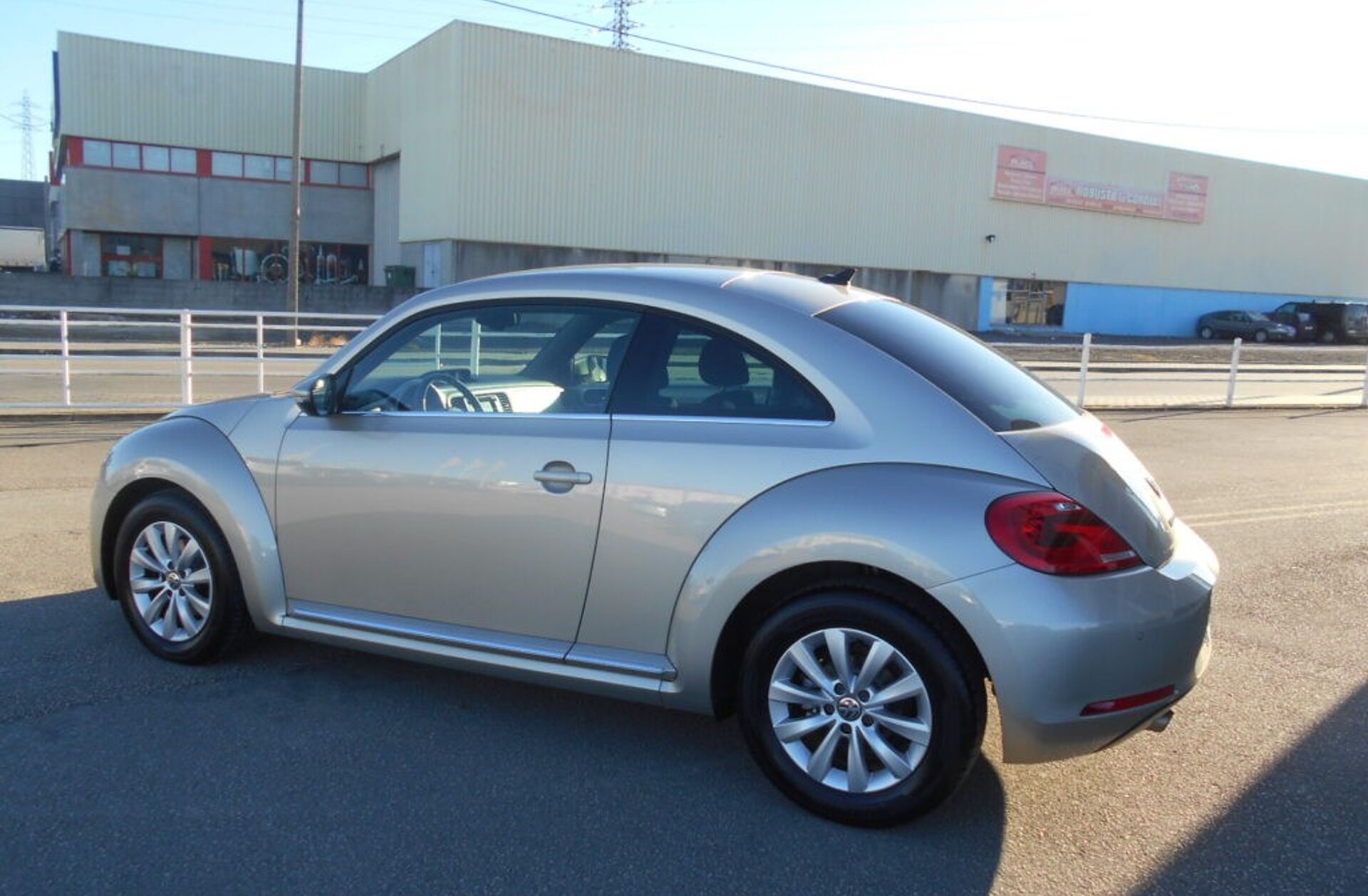 VOLKSWAGEN Beetle 2.0 TDi Design