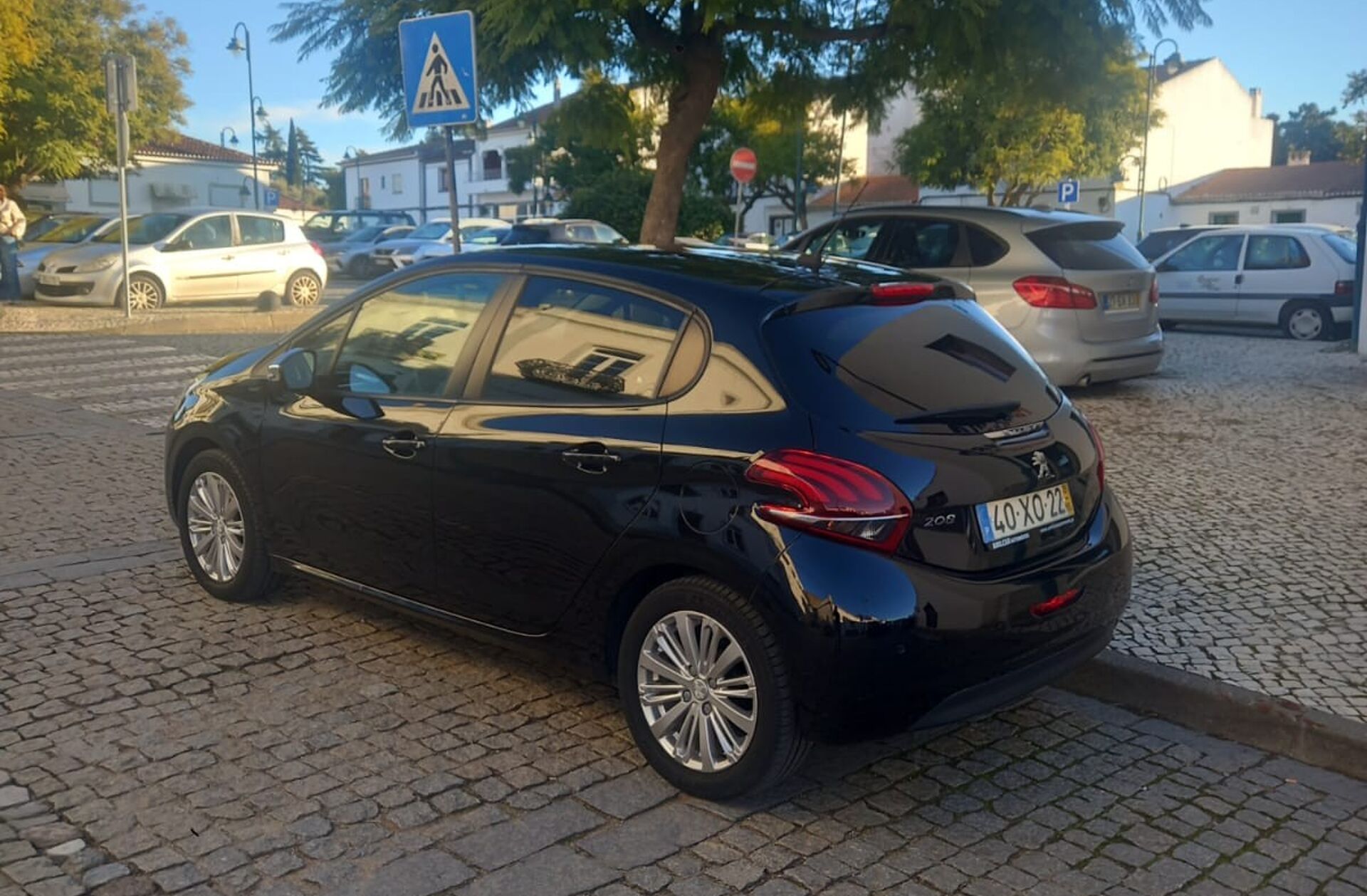 PEUGEOT 208 1.2 PureTech Signature