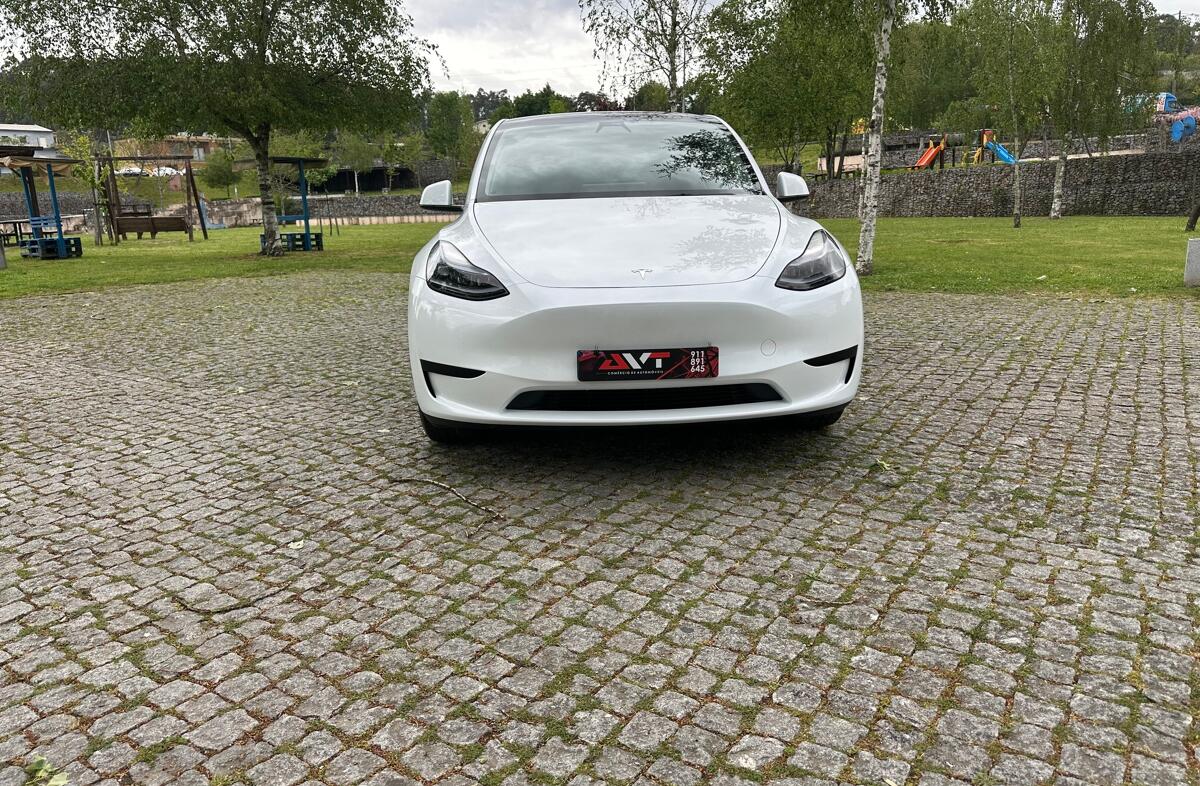 TESLA Model Y Tração Traseira