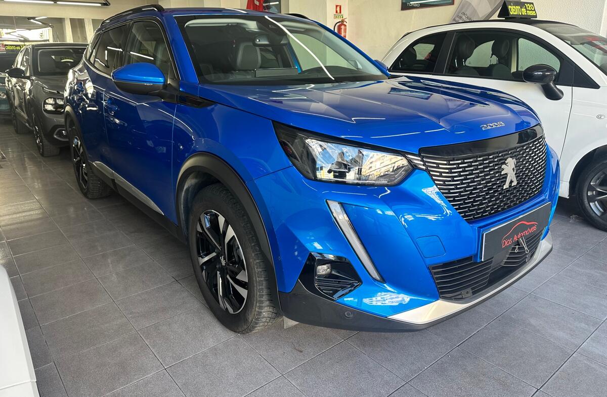 PEUGEOT 2008 1.2 PureTech Allure