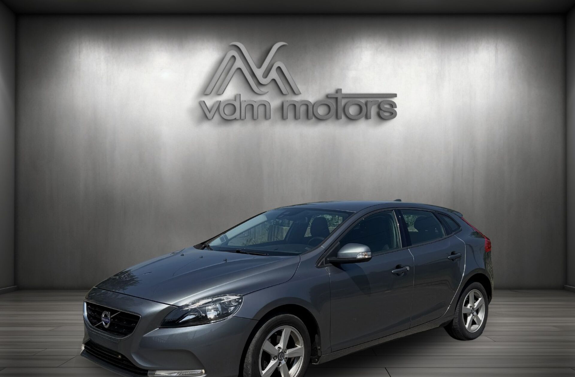 VOLVO V40 1.6 D2 Momentum Eco