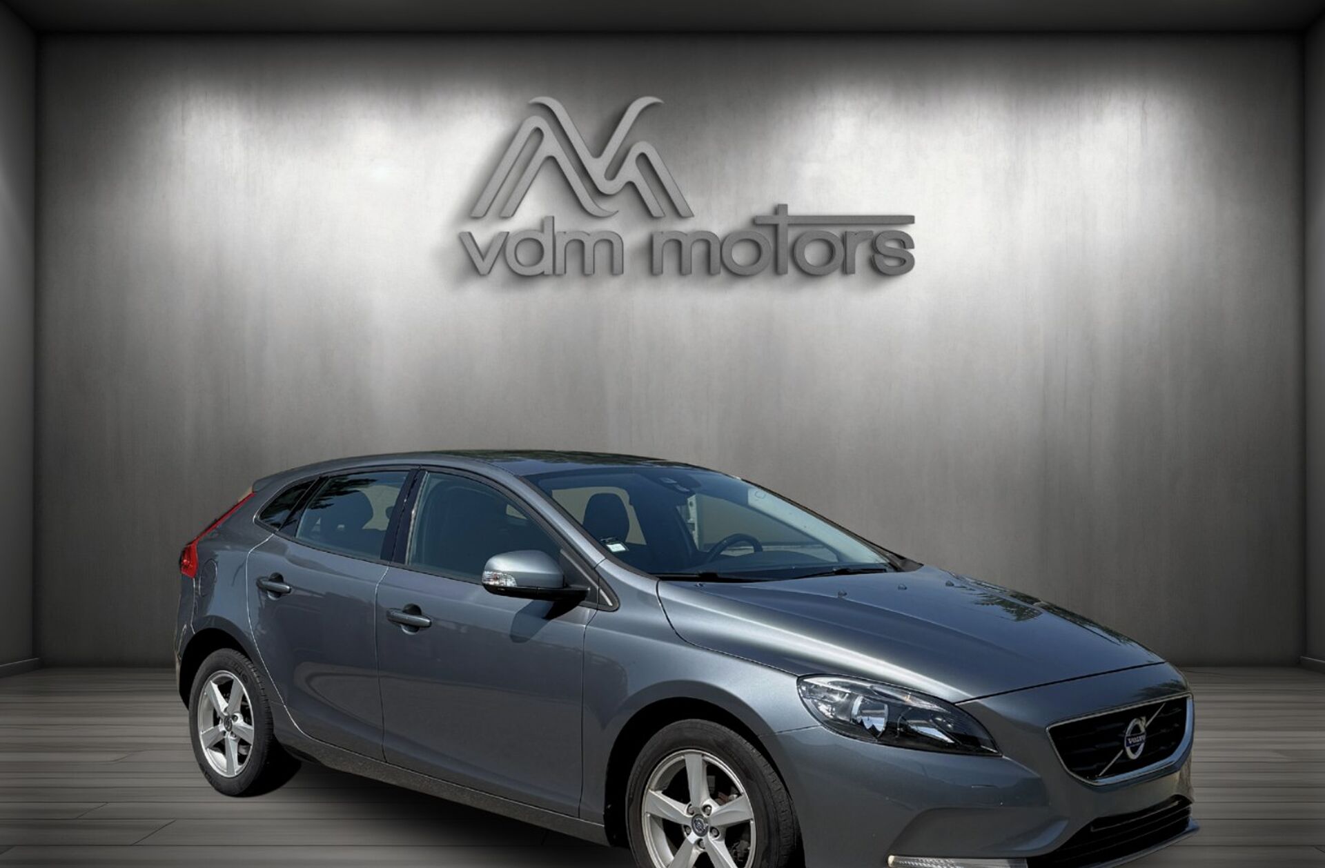 VOLVO V40 1.6 D2 Momentum Eco