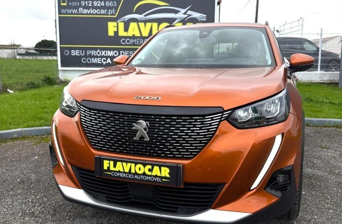 PEUGEOT 2008 1.2 PureTech Allure Pack EAT8